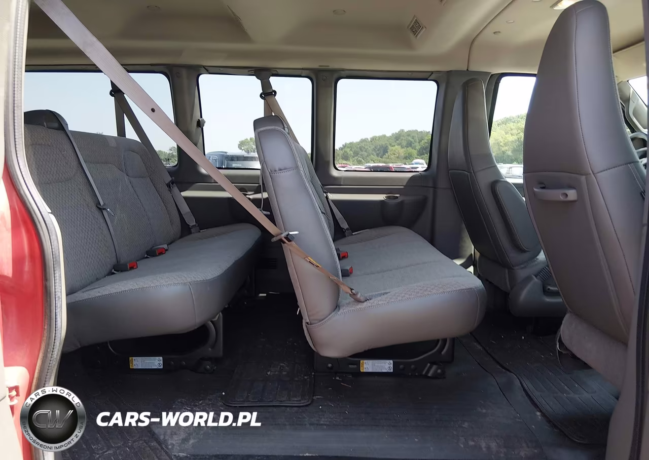 2017 Chevrolet Express 3500 Lt VIN:1GAZGPFG1H1275004 - 8