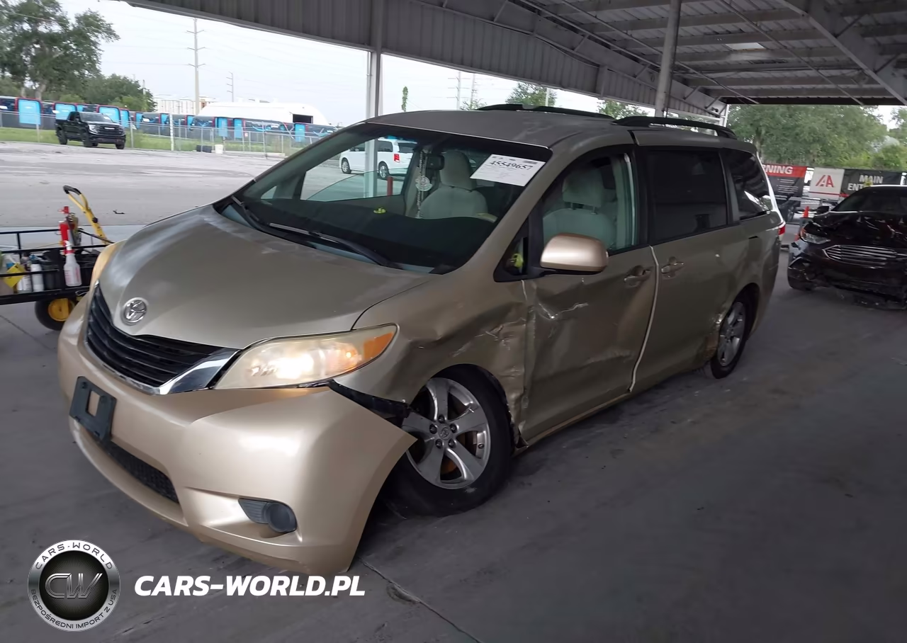 2013 Toyota Sienna Le V6 8 Passenger VIN:5TDKK3DC7DS356747 - 2