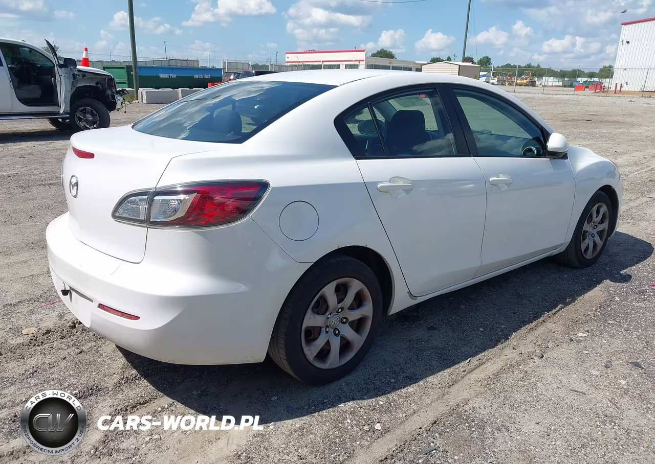2012 Mazda Mazda3 I Sport VIN:JM1BL1UF6C1665388 - 4