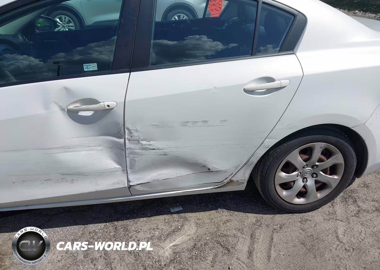 2012 Mazda Mazda3 I Sport VIN:JM1BL1UF6C1665388 - 6
