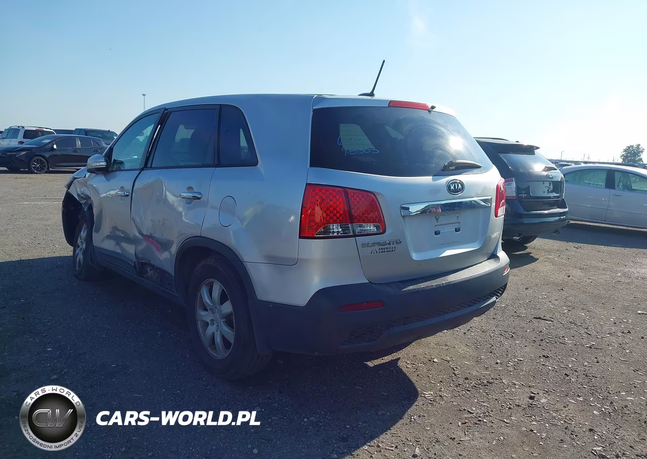 2011 Kia Sorento Lx VIN:5XYKT3A17BG074442 - 3