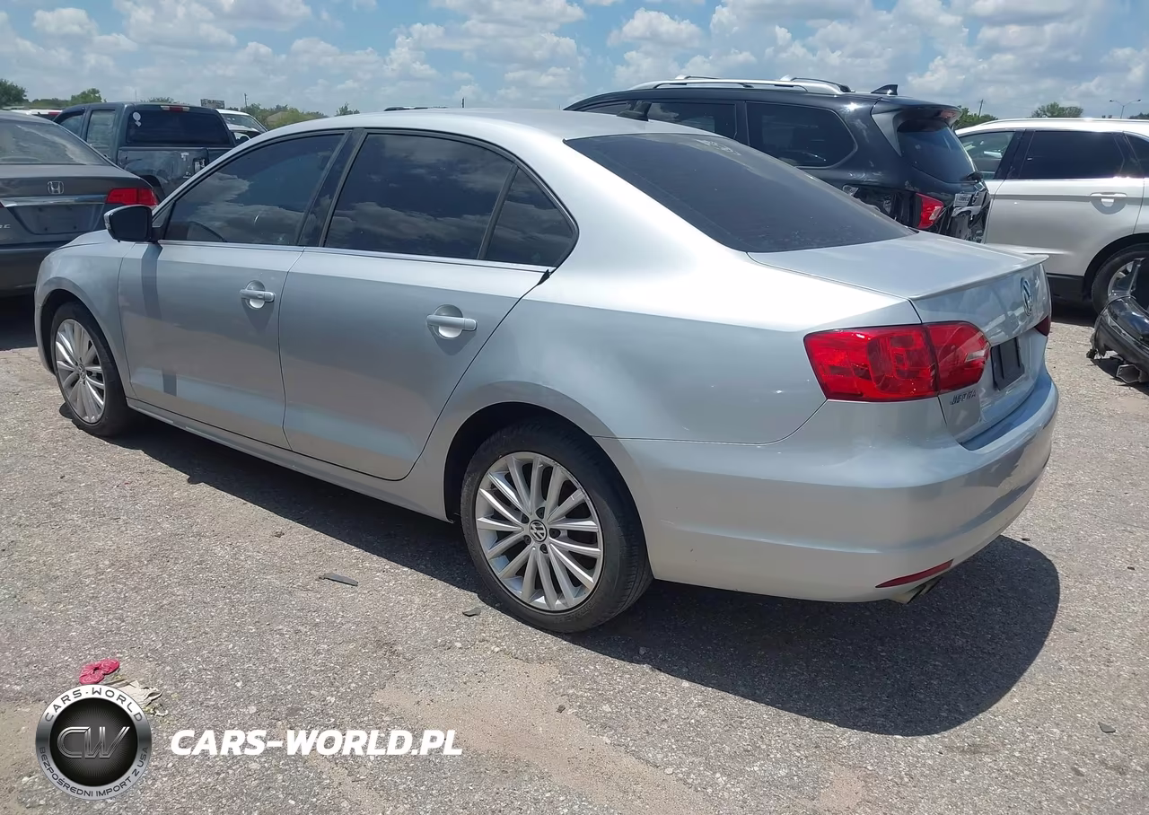 2014 Volkswagen Jetta Gli Edition 30 W-Nav VIN:3VWLL7AJ4EM362306 - 3