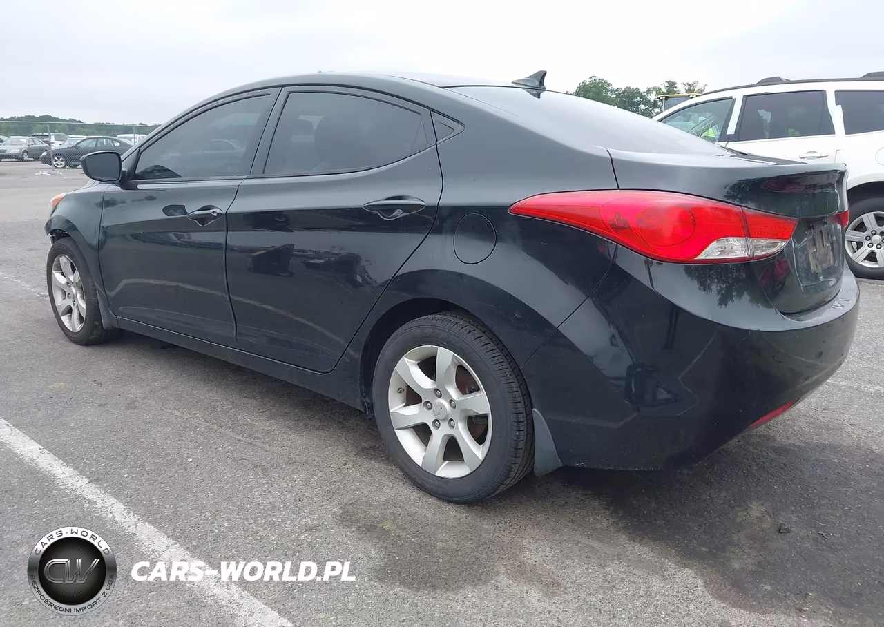 2013 Hyundai Elantra Gls VIN:5NPDH4AE5DH331497 - 3