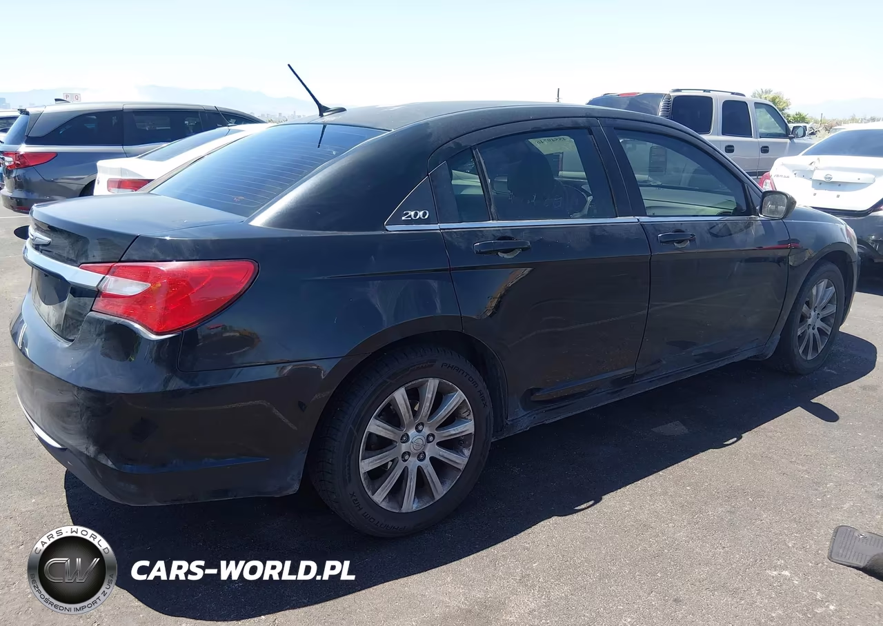 2014 Chrysler 200 Touring VIN:1C3CCBBG5EN113953 - 4