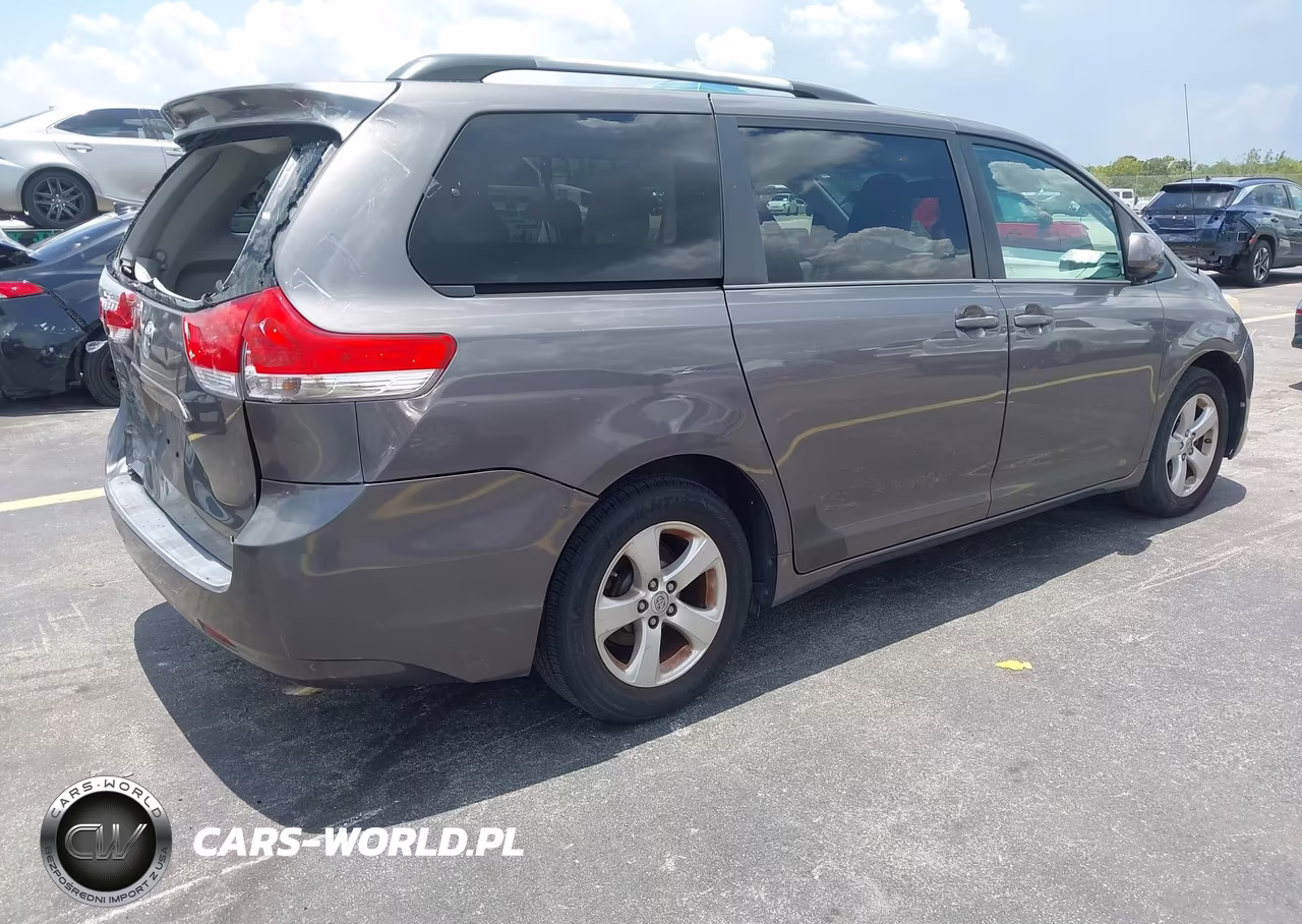 2014 Toyota Sienna Le V6 8 Passenger VIN:5TDKK3DC6ES431049 - 4