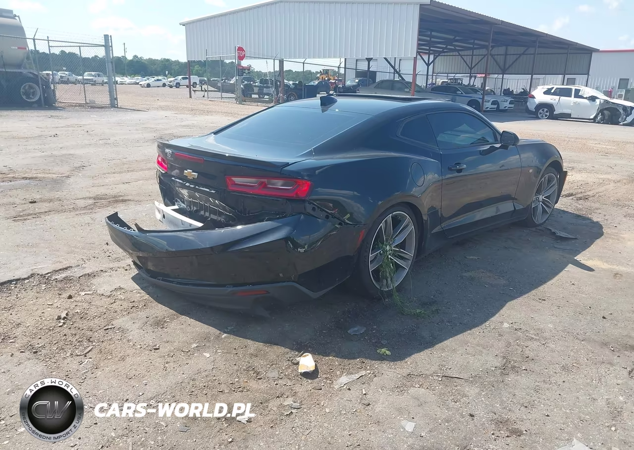 2018 Chevrolet Camaro 1Lt VIN:1G1FB1RSXJ0125595 - 4