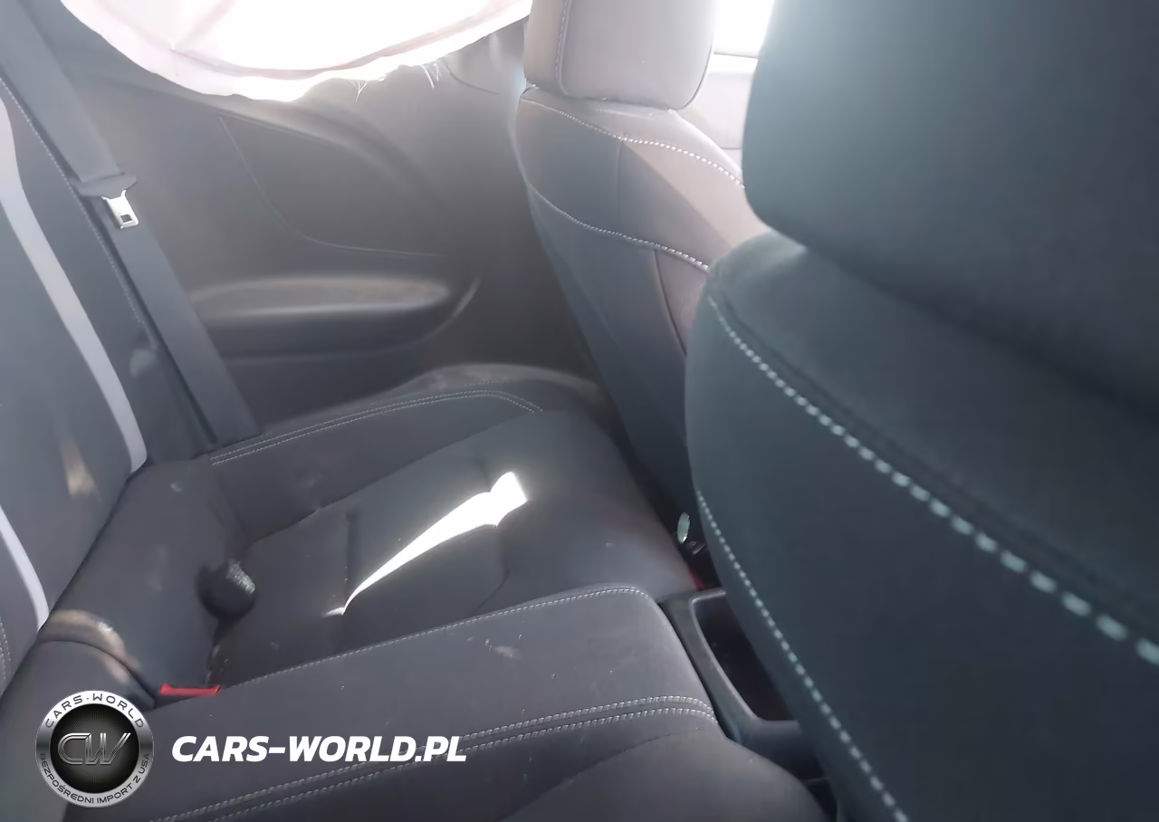 2018 Chevrolet Camaro 1Lt VIN:1G1FB1RSXJ0125595 - 8