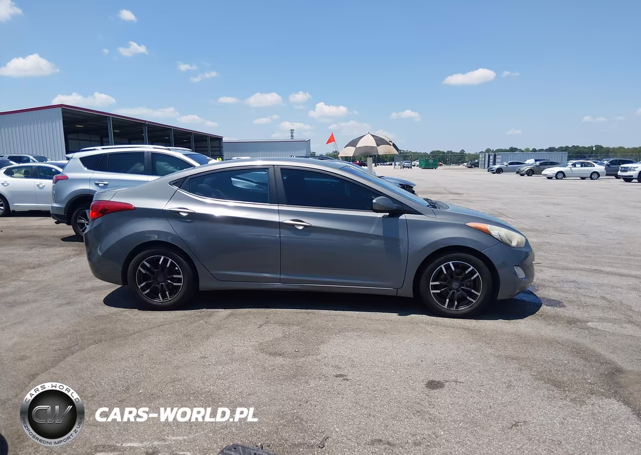 2013 Hyundai Elantra Gls VIN:5NPDH4AE3DH415107 - 13