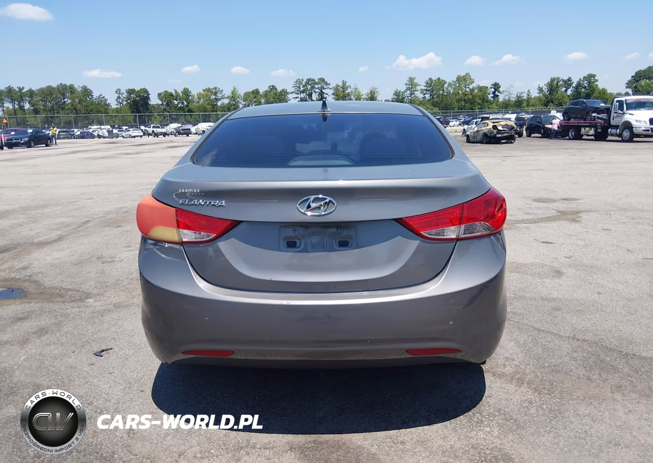 2013 Hyundai Elantra Gls VIN:5NPDH4AE3DH415107 - 16