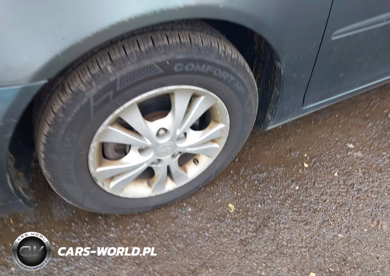 2004 Toyota Camry Le V6 VIN:4T1BF30K74U076917 - 12