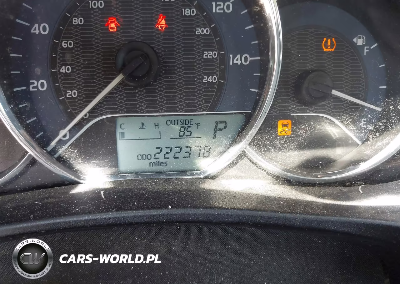 2015 Toyota Corolla Le VIN:2T1BURHE4FC454381 - 15