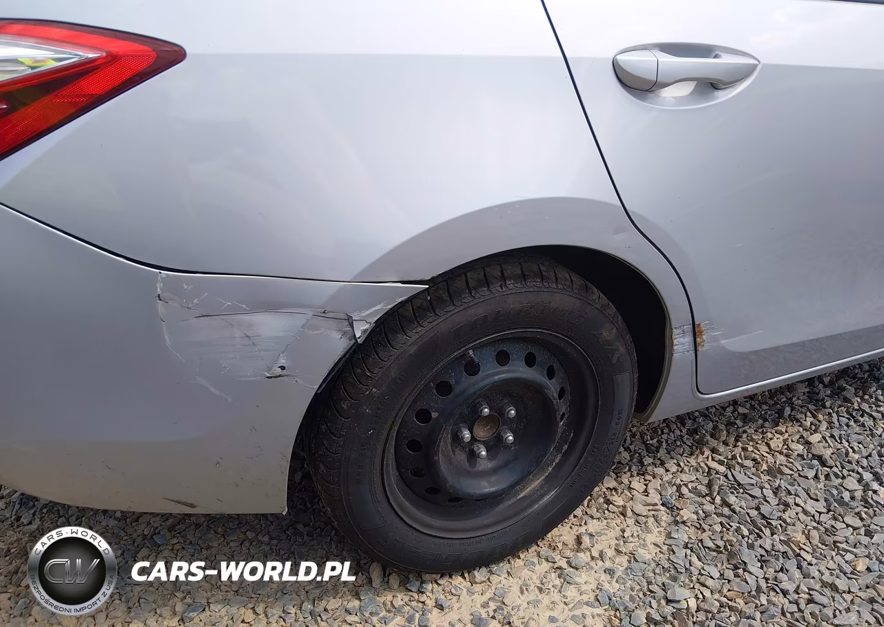 2015 Toyota Corolla Le VIN:2T1BURHE4FC454381 - 17