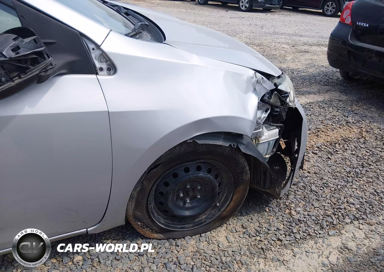 2015 Toyota Corolla Le VIN:2T1BURHE4FC454381 - 18