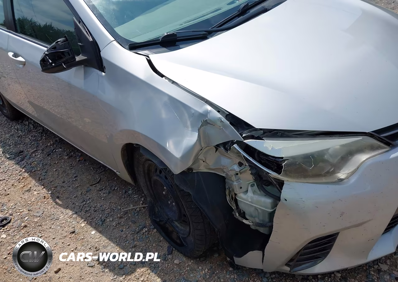 2015 Toyota Corolla Le VIN:2T1BURHE4FC454381 - 6