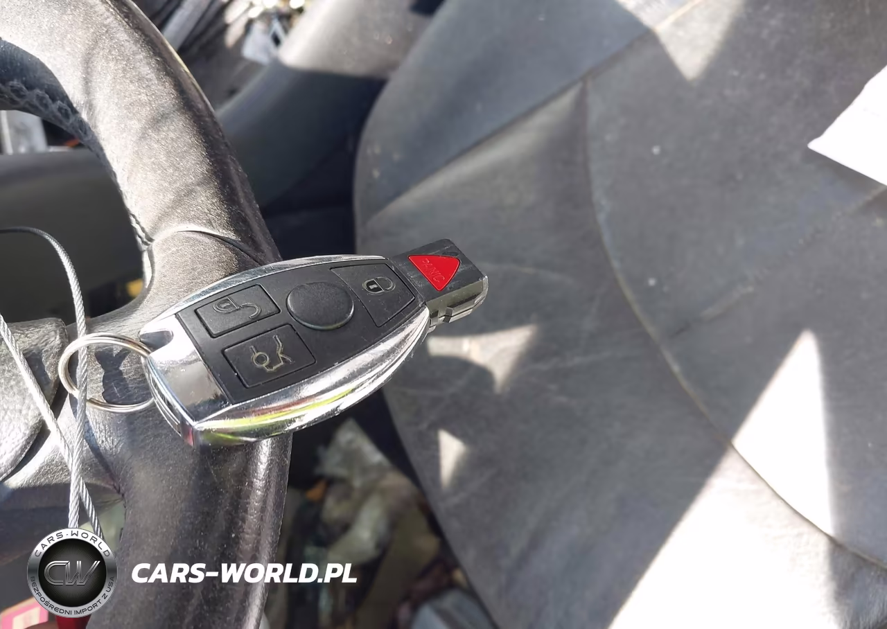 2007 Mercedes-Benz Clk 550 VIN:WDBTJ72H47F214291 - 11