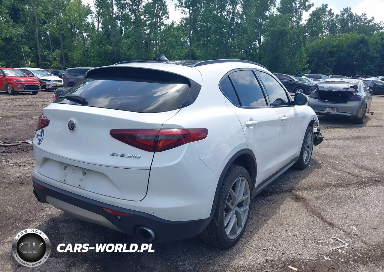 2018 Alfa Romeo Stelvio Sport Awd VIN:ZASFAKPN7J7B86964 - 4