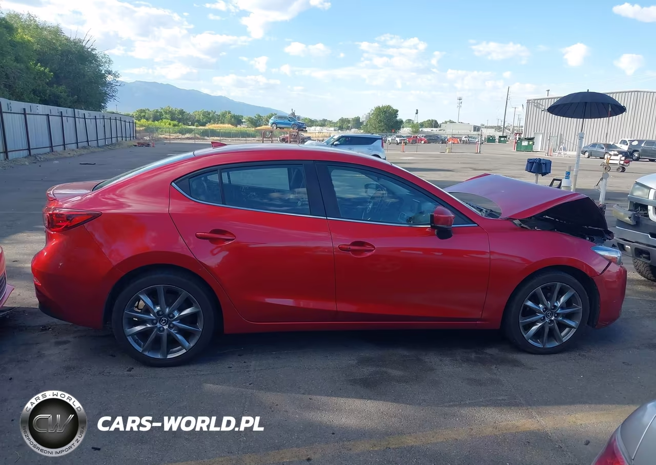 2018 Mazda Mazda3 Touring VIN:JM1BN1V30J1155873 - 13