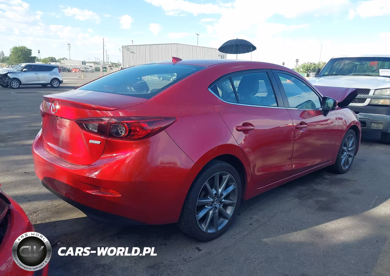 2018 Mazda Mazda3 Touring VIN:JM1BN1V30J1155873 - 4