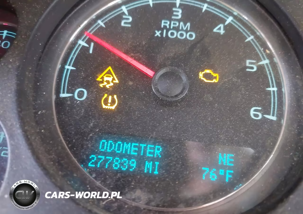 2010 Chevrolet Suburban 1500 Lt1 VIN:1GNUKJE35AR135676 - 15