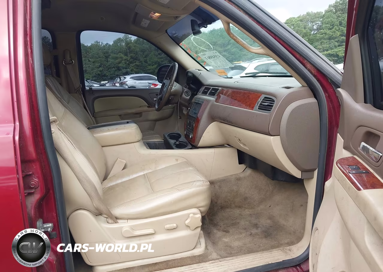 2010 Chevrolet Suburban 1500 Lt1 VIN:1GNUKJE35AR135676 - 5
