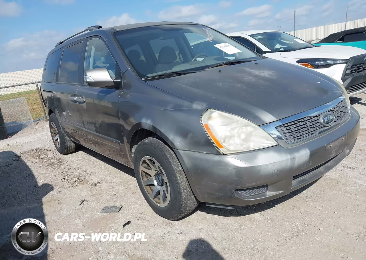 2011 Kia Sedona Lx