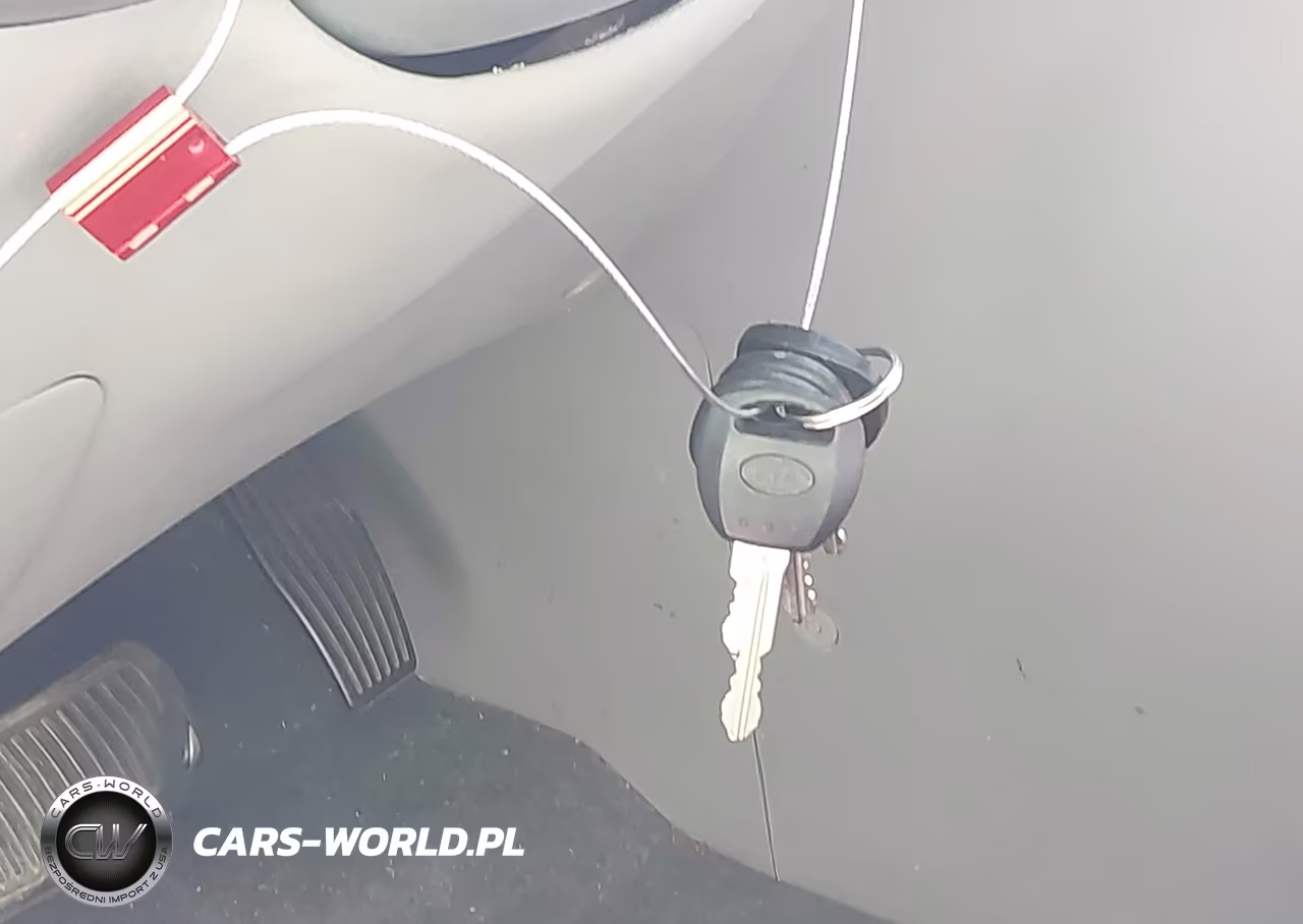 2011 Kia Sedona Lx VIN:KNDMG4C75B6389165 - 11