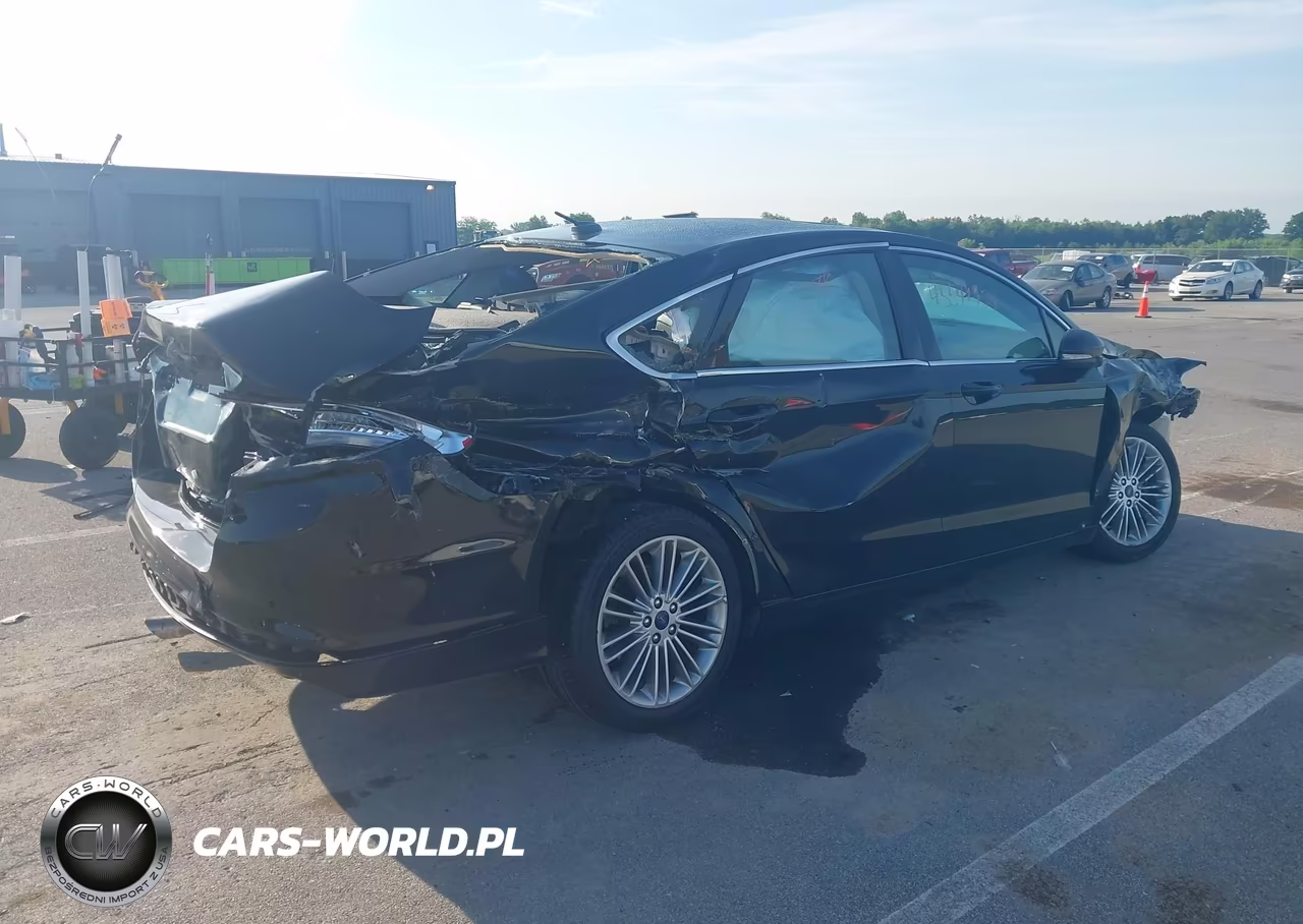 2015 Ford Fusion Se VIN:1FA6P0HD1F5103670 - 4