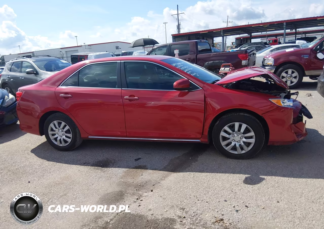 2014 Toyota Camry Le VIN:4T4BF1FKXER353580 - 13