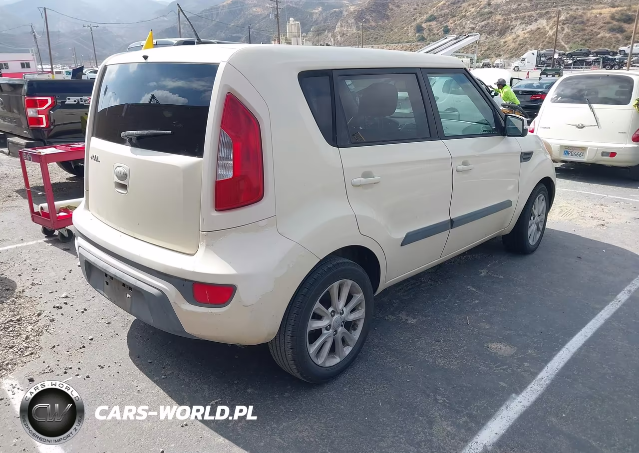 2013 Kia Soul + VIN:KNDJT2A64D7533489 - 4