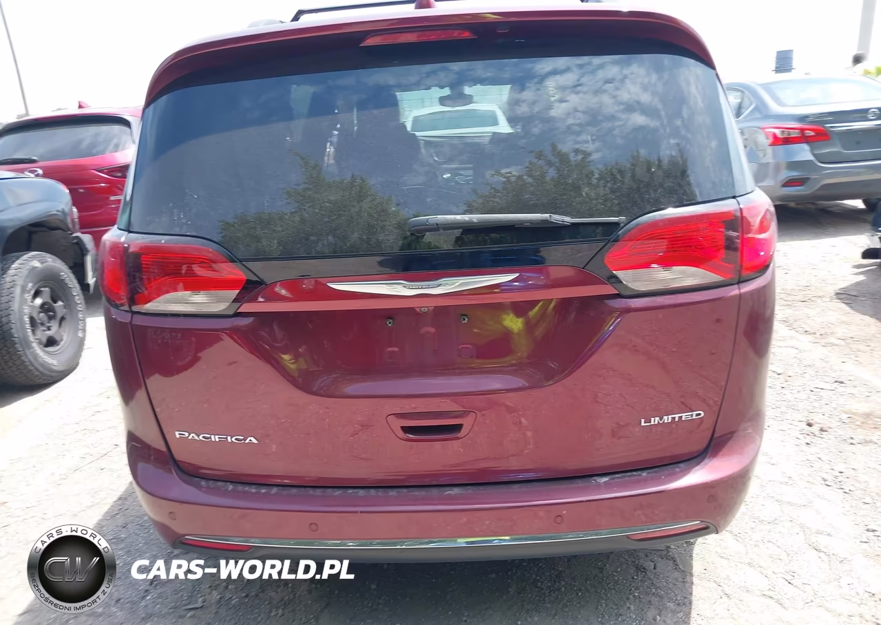 2017 Chrysler Pacifica Limited VIN:2C4RC1GG2HR588766 - 17