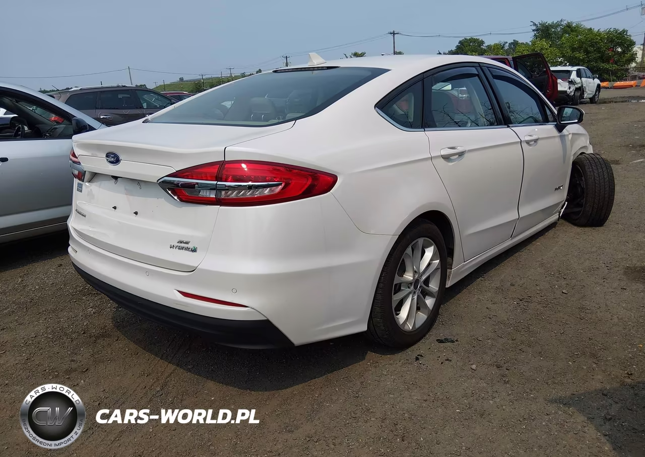 2019 Ford Fusion Hybrid Se VIN:3FA6P0LU2KR192096 - 4