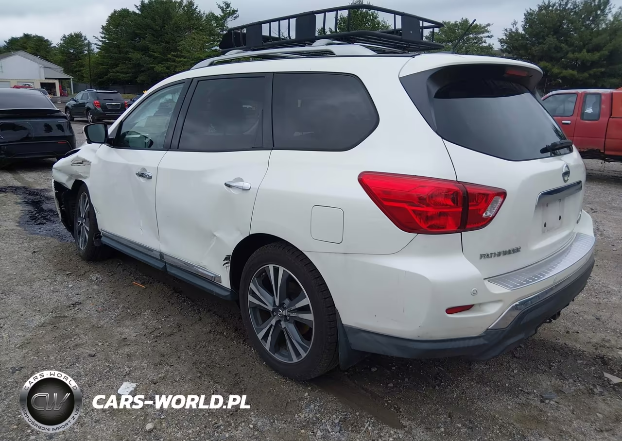 2017 Nissan Pathfinder Platinum VIN:5N1DR2MM6HC640722 - 3