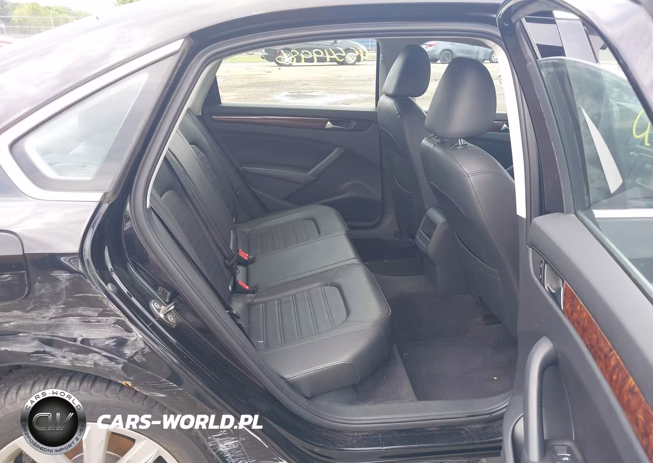 2012 Volkswagen Passat 2.5L Sel VIN:1VWCH7A3XCC026399 - 8