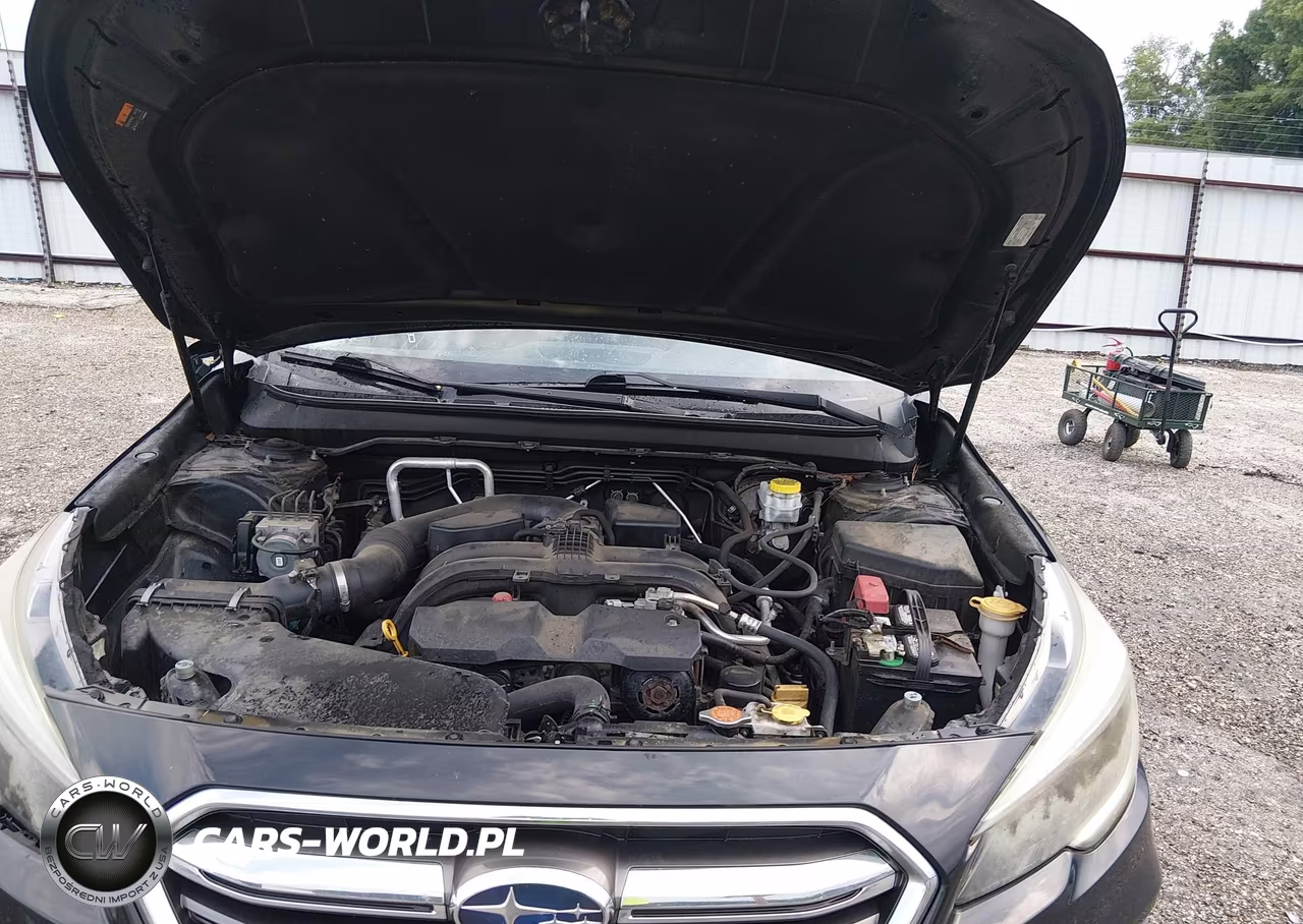 2018 Subaru Outback 2.5I Premium VIN:4S4BSACCXJ3354926 - 10