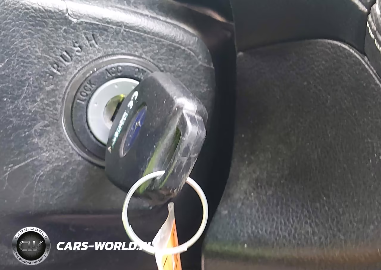 2018 Subaru Outback 2.5I Premium VIN:4S4BSACCXJ3354926 - 11