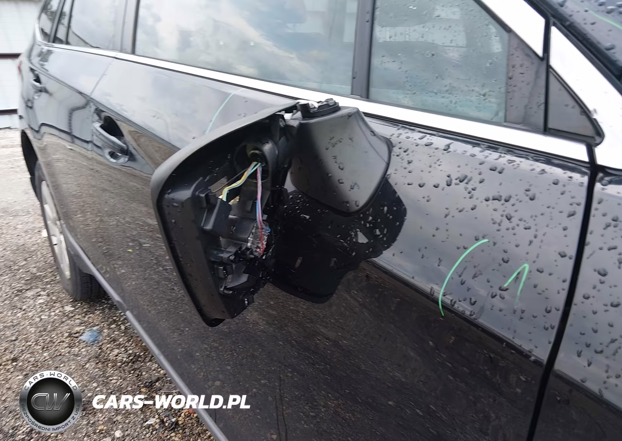 2018 Subaru Outback 2.5I Premium VIN:4S4BSACCXJ3354926 - 18