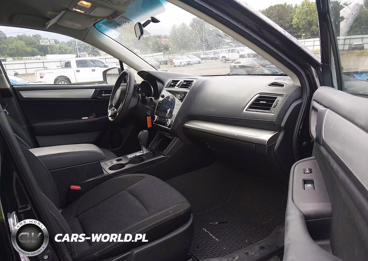 2018 Subaru Outback 2.5I Premium VIN:4S4BSACCXJ3354926 - 5
