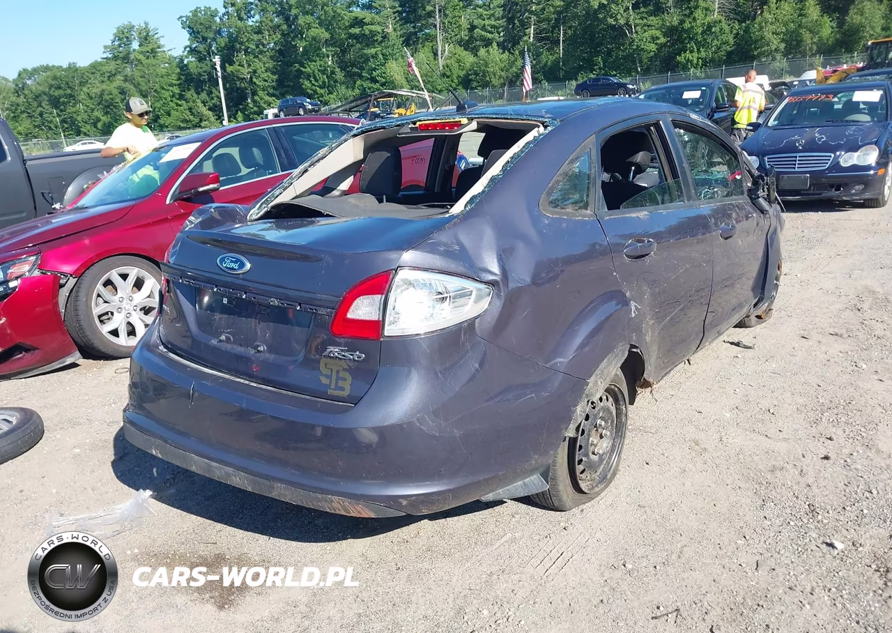 2013 Ford Fiesta Se VIN:3FADP4BJ3DM131605 - 4