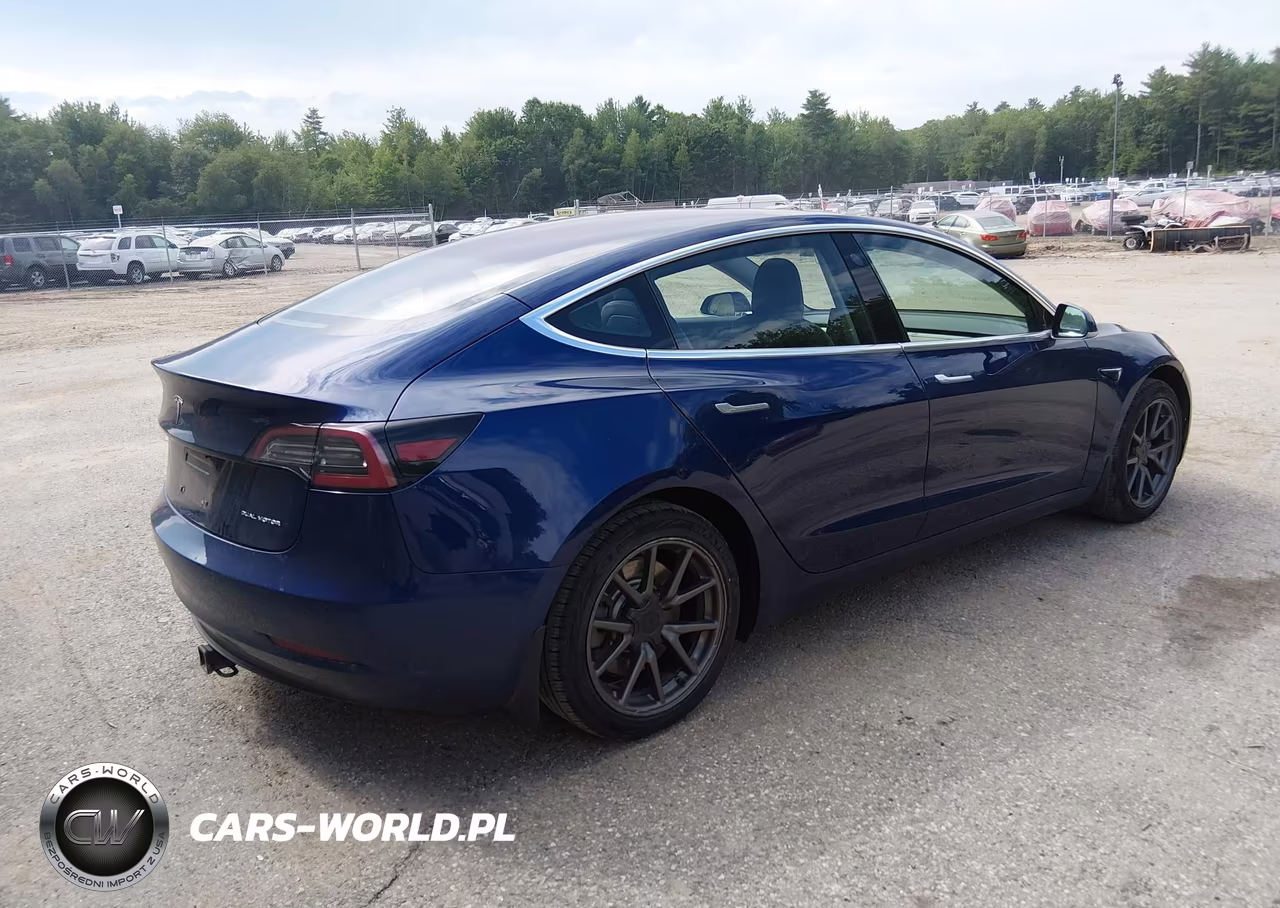 2018 Tesla Model 3 Long Range-Performance VIN:5YJ3E1EB0JF120558 - 4