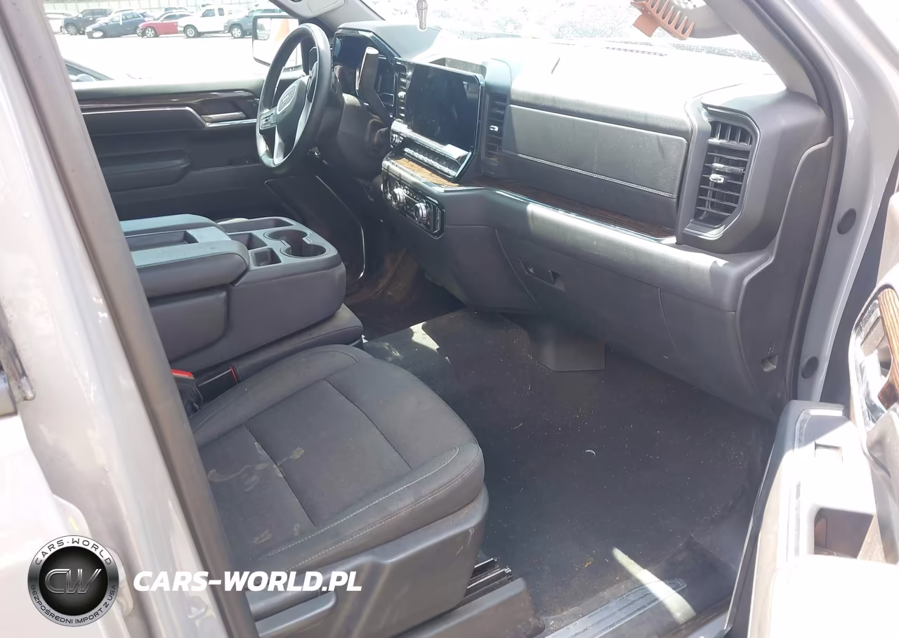 2024 GMC Sierra 1500 4Wd Short Box Elevation With 3Sb VIN:3GTUUCED5RG252192 - 5