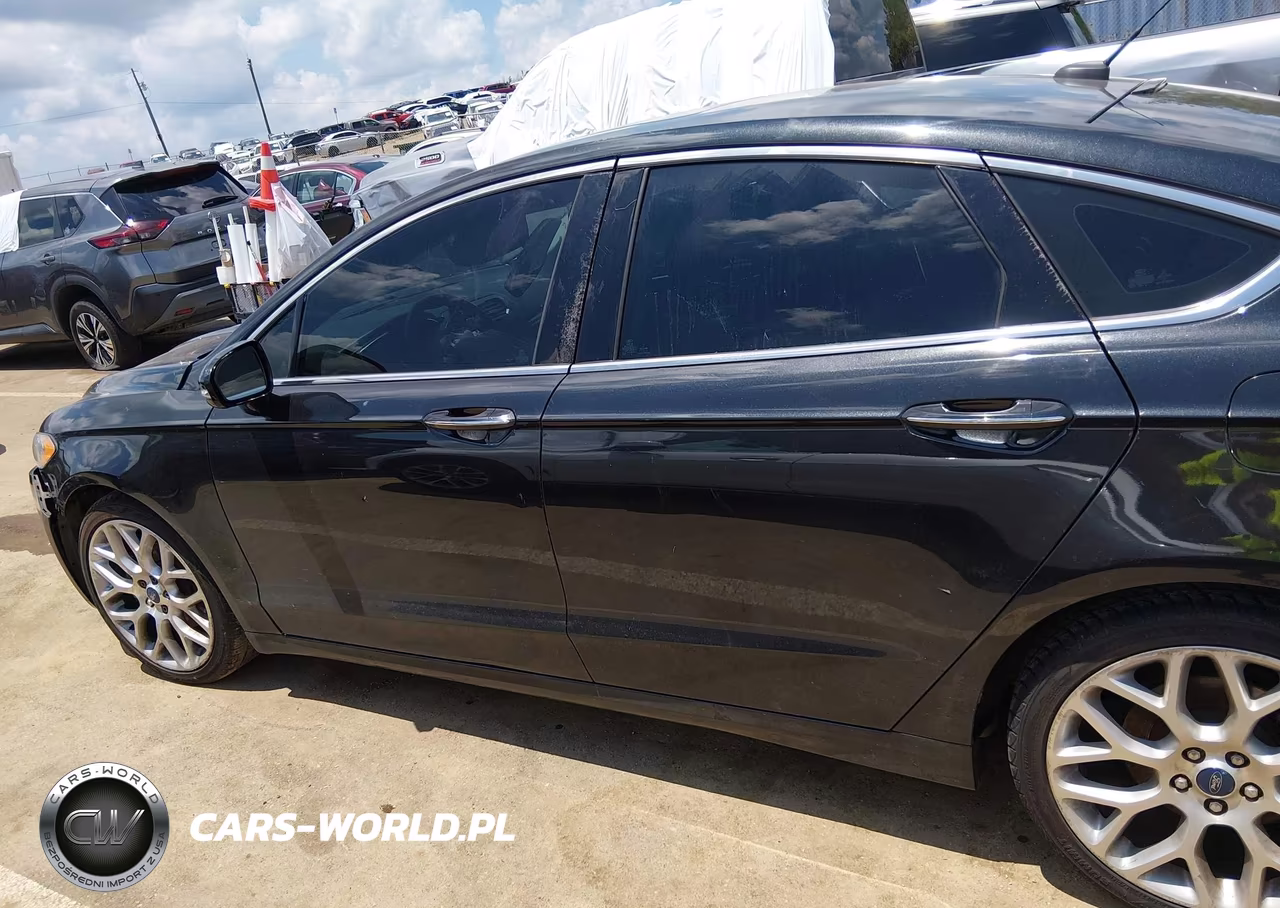 2013 Ford Fusion Titanium VIN:3FA6P0K92DR240552 - 15
