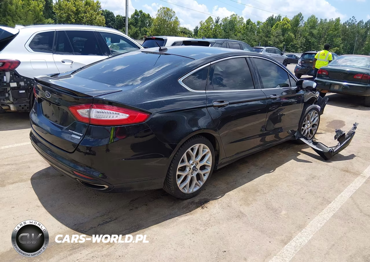 2013 Ford Fusion Titanium VIN:3FA6P0K92DR240552 - 4