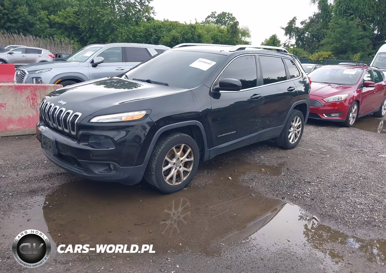 2015 Jeep Cherokee Latitude VIN:1C4PJLCBXFW730515 - 2