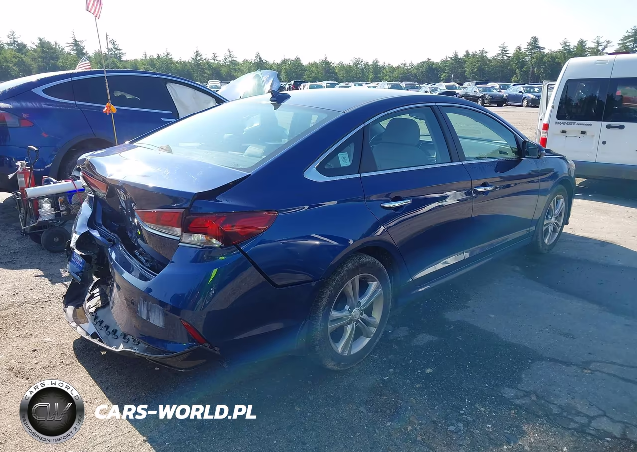 2018 Hyundai Sonata Sel+ VIN:5NPE34AF3JH727970 - 4