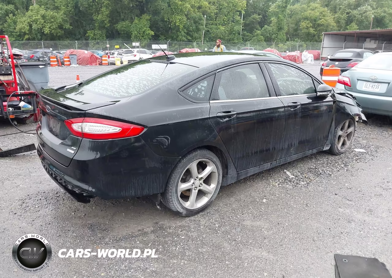 2013 Ford Fusion Se VIN:3FA6P0H9XDR255579 - 4