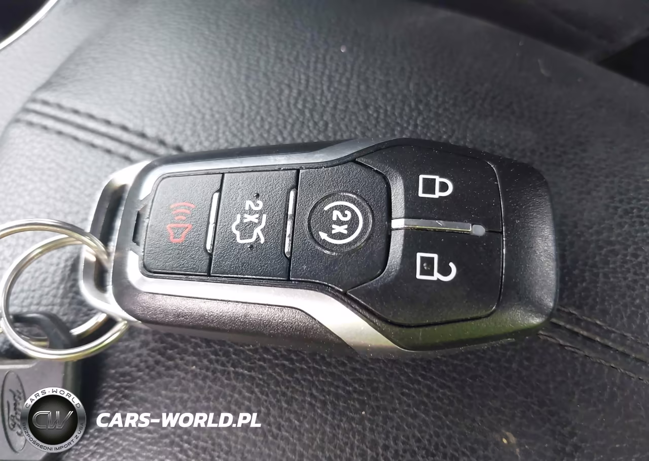 2016 Ford Mustang Ecoboost VIN:1FA6P8TH6G5241537 - 11