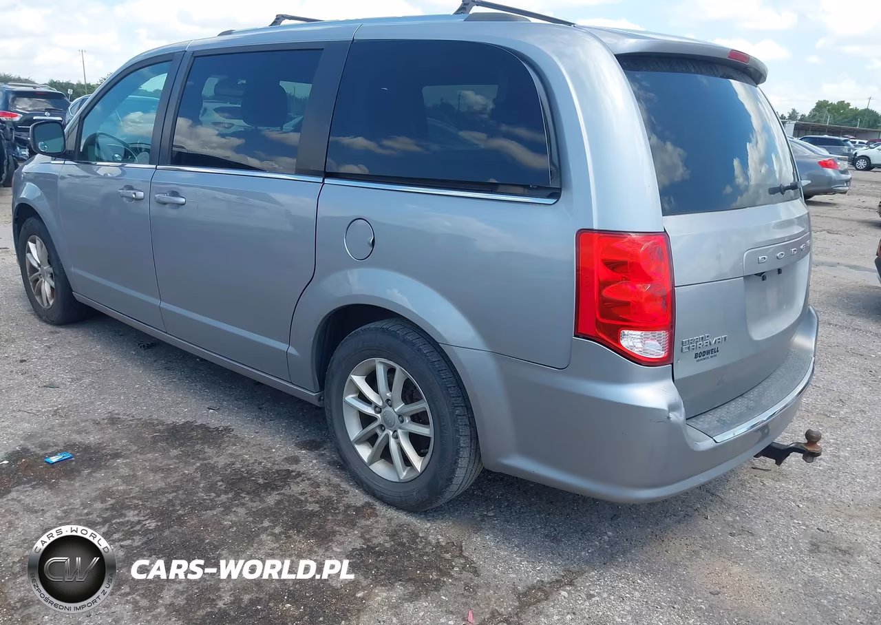 2018 Dodge Grand Caravan Sxt VIN:2C4RDGCG1JR283643 - 3