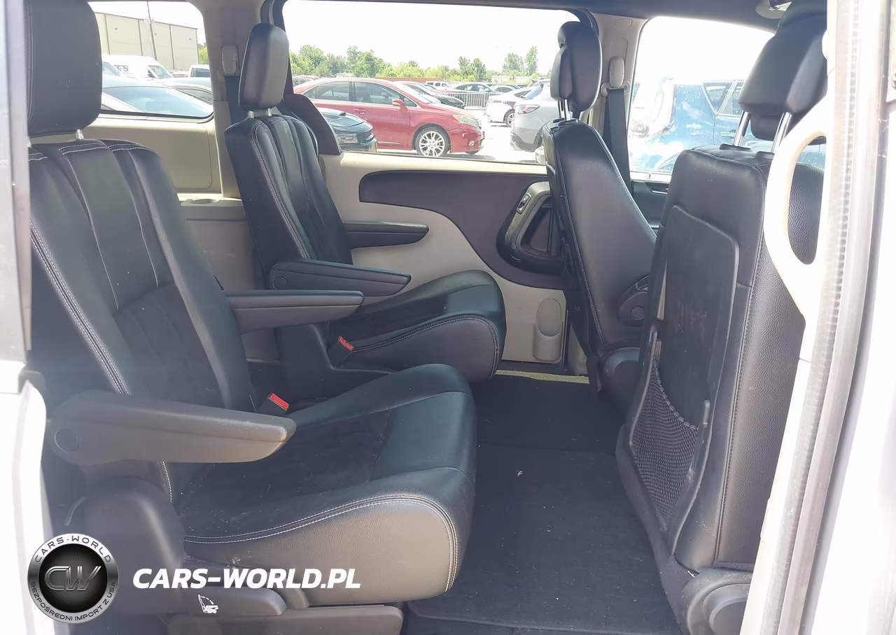 2018 Dodge Grand Caravan Sxt VIN:2C4RDGCG1JR283643 - 8