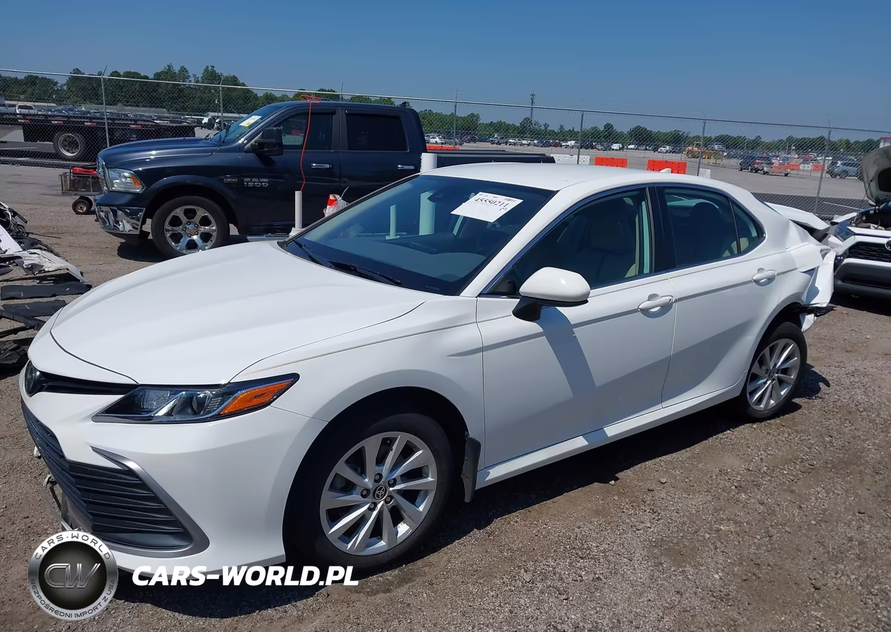 2022 Toyota Camry Le VIN:4T1C11AKXNU673907 - 2