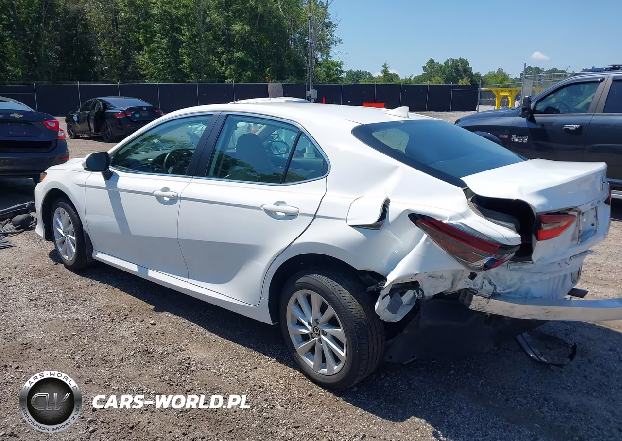 2022 Toyota Camry Le VIN:4T1C11AKXNU673907 - 3
